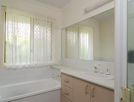 Family home in central location image 6