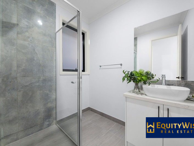 8 Sefton Street, Mambourin