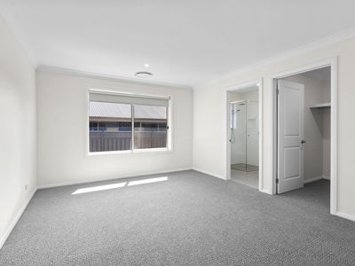 10D Holborow Street, Crookwell
