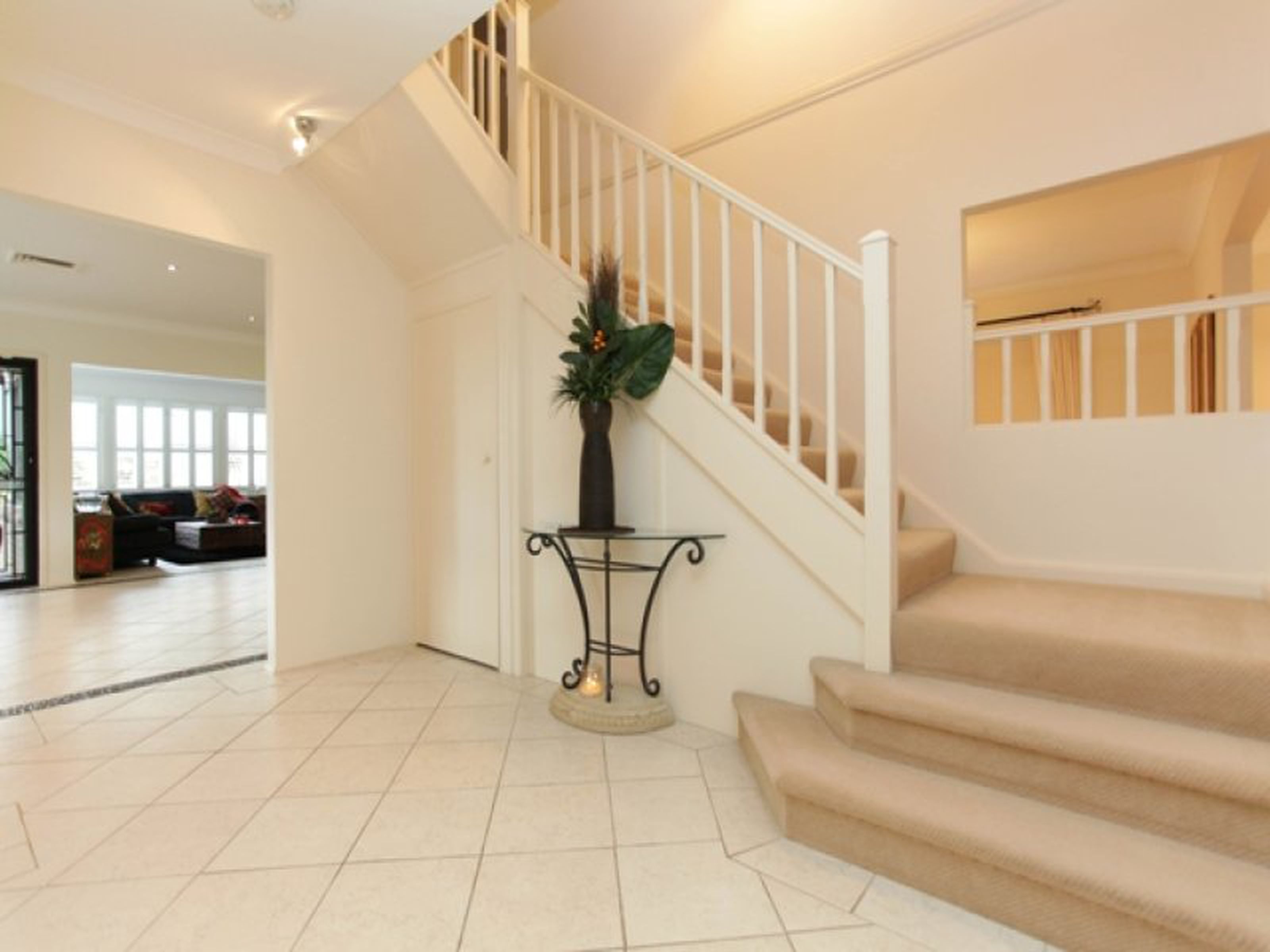 74 Glengarry Drive, GLENMORE PARK