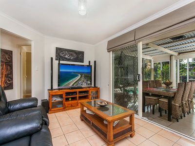 17 Narooma Drive, Ocean Shores