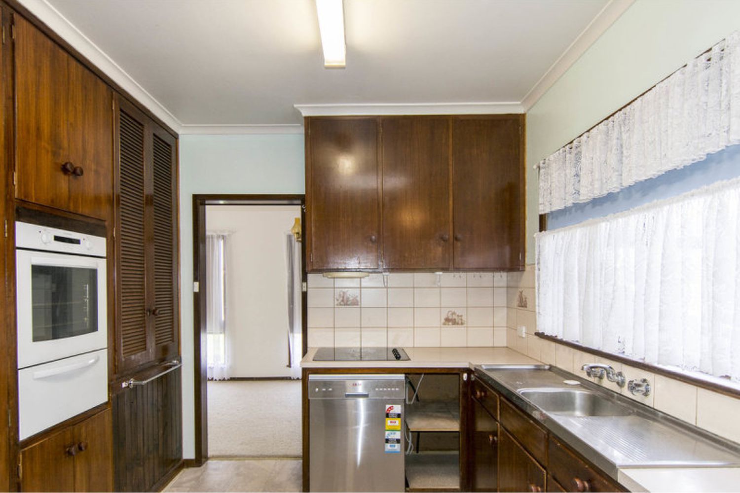 9 Queen Street, Horsham
