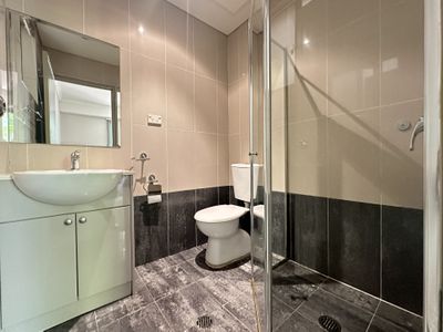 11 / 22-24 A Parkside Lane, Westmead