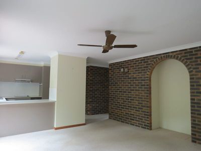 4 / 2 Durroon Court, Ocean Shores