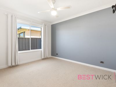 35 Cottonwood Drive, Eglinton