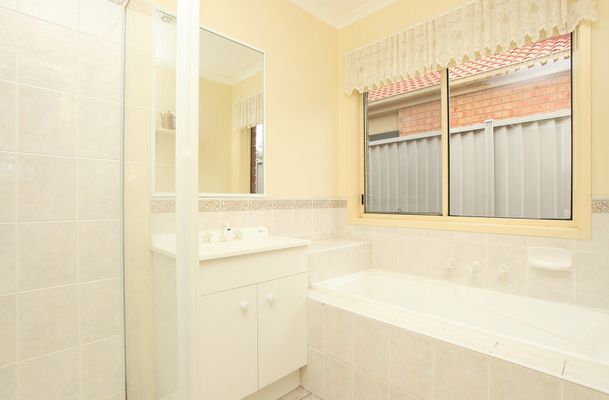 13 Foxglove Lane, Craigieburn