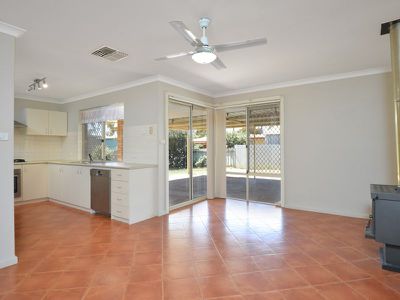 2 Holroyd Way, Boulder