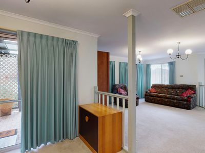 15 Lauren Court, Kangaroo Flat