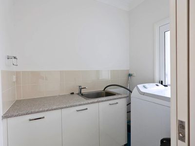 2 / 5 Rose Street, Moranbah