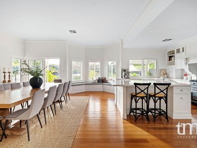 1 Grove End Ridge, Mount Claremont