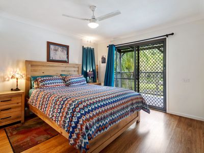 7 Railway Parade, Glass House Mountains