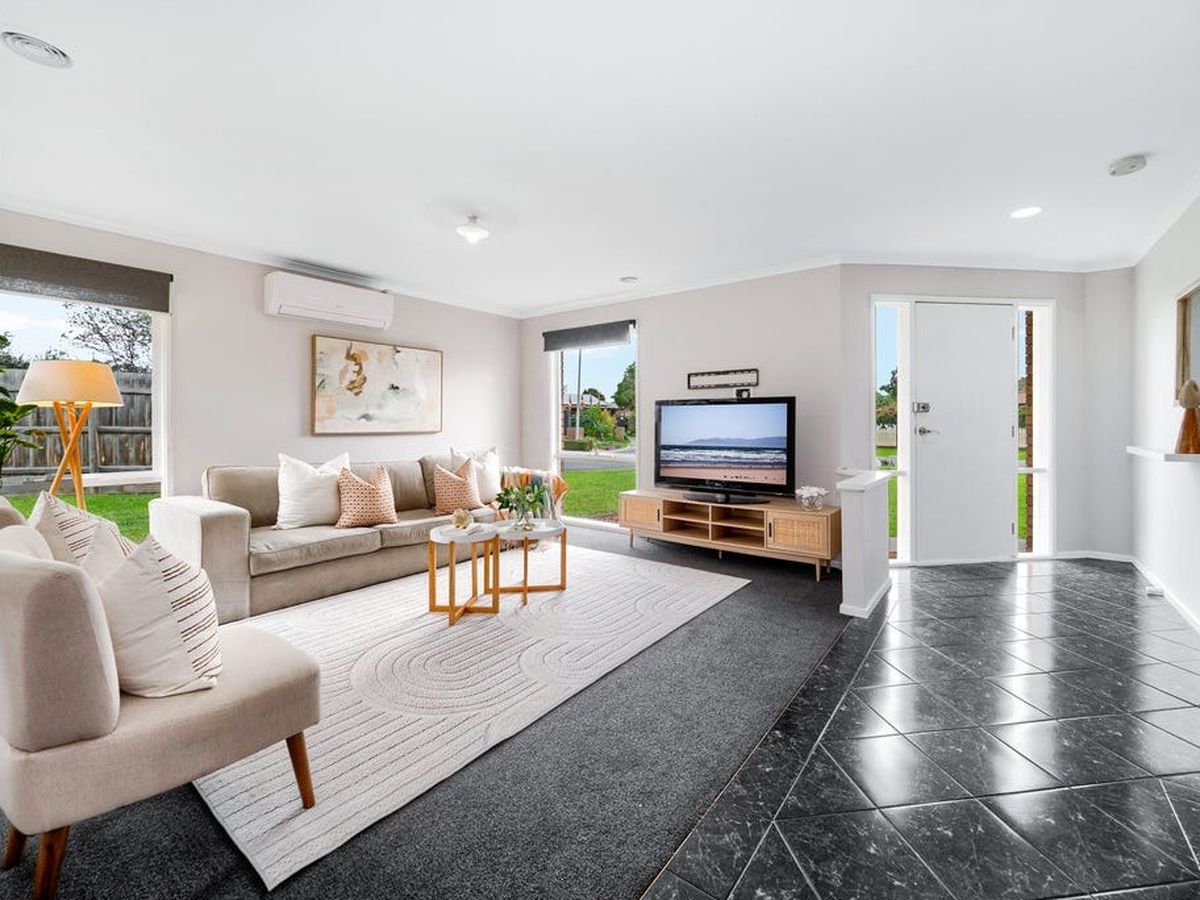 7 Filbert Ct, Cranbourne North