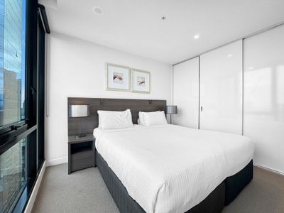 3906 / 135 City Road, Southbank