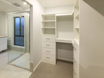 27 Admiralty Drive, Safety Beach