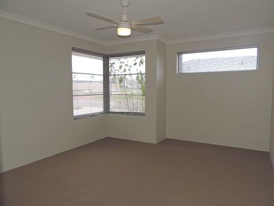 22 Geographe Bay Pass, Secret Harbour