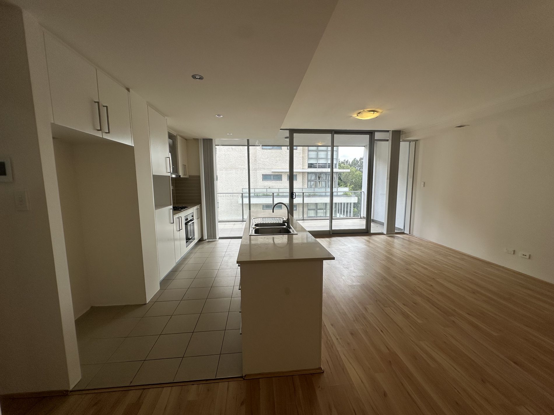 302 / 9-11 Wollongong Road, Arncliffe