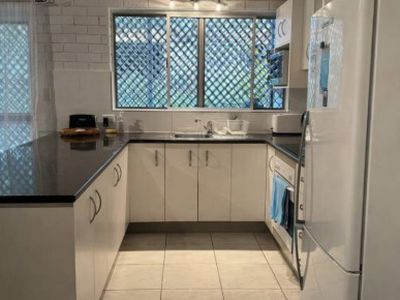 2 / 30 Kalinda Avenue, Mooloolaba