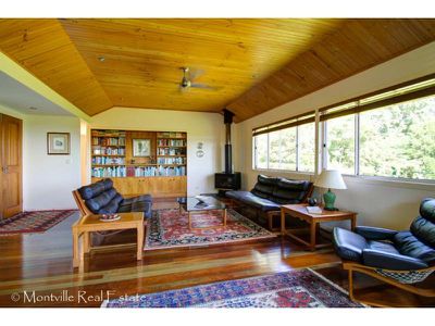 254 Western Avenue, Montville