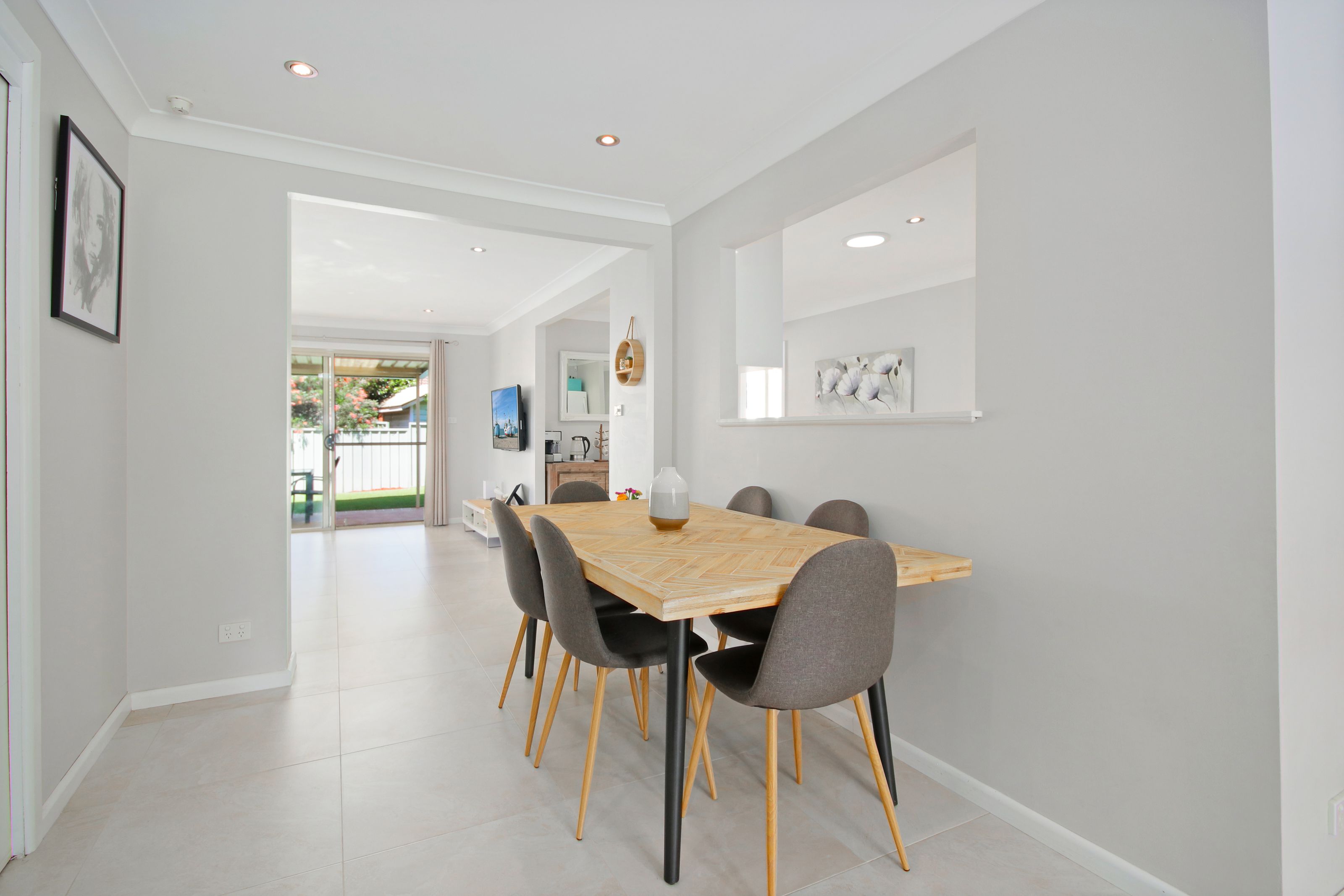 6 The Avenue, GLENMORE PARK