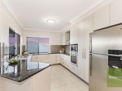 8 Klewarra Boulevard, Douglas