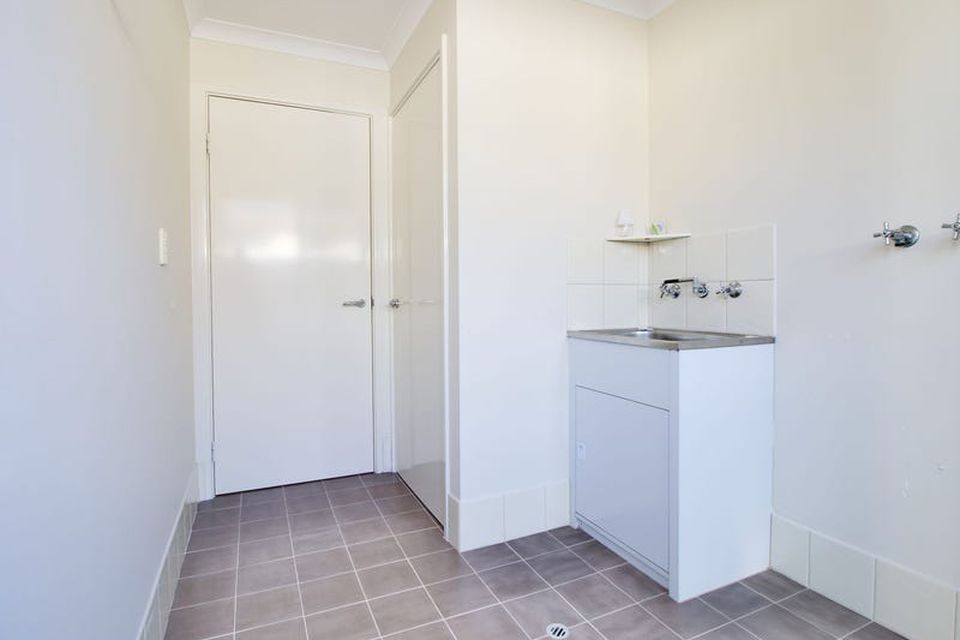 24 Almond Avenue , Shoalwater