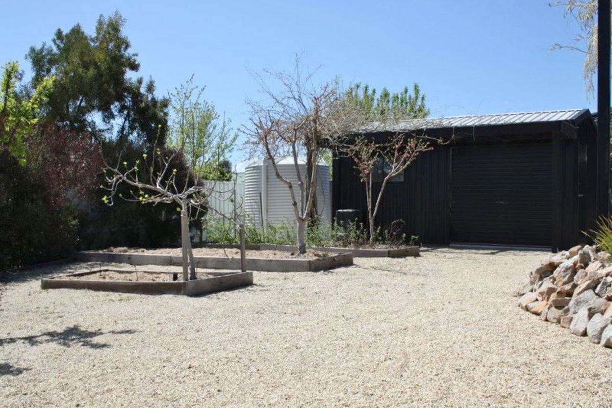 1 Broadbent Court, Mansfield