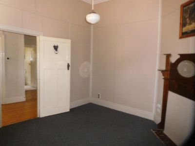 28 Albert Street, Horsham