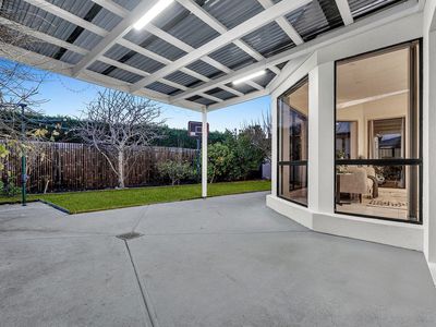 39 Kippenross Drive, Narre Warren South