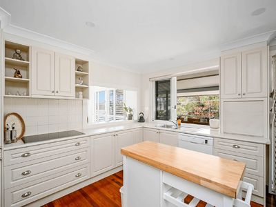 4 Lake Vista Crescent, Forster