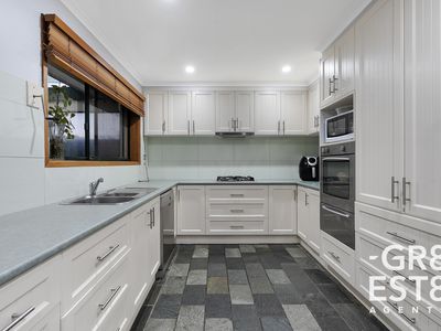 12 Francis Court, Narre Warren