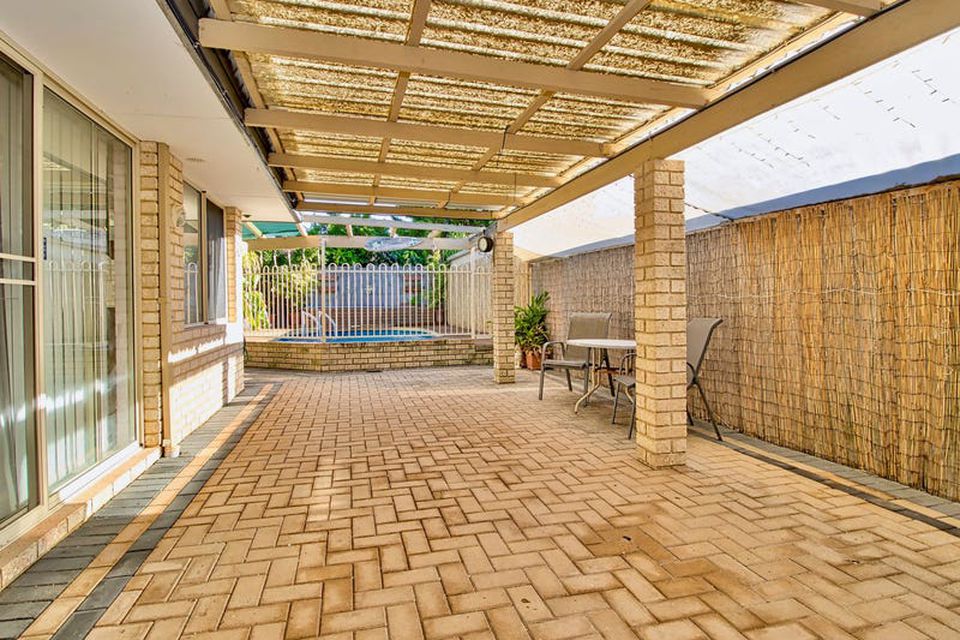 28 Round Hill Drive , Port Kennedy