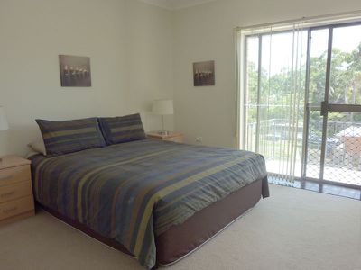 4 / 5 Beach Street, Tuncurry