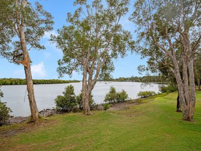 31 The Estuary, Coombabah