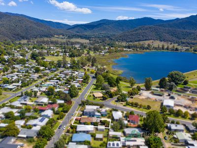 81 Lakeside Avenue, Mount Beauty