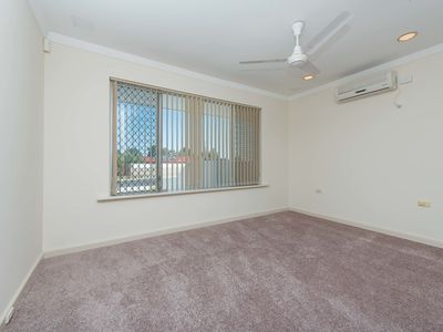 27B Addison Way, Warwick
