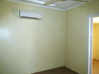124 Wren street, Longreach