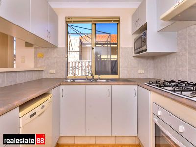 4 / 98 Wattle Street, Tuart Hill