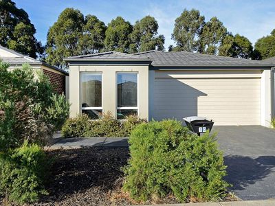 10 Cranbrook Circuit, Officer