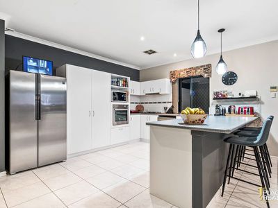 3 Highbridge Way, Leda
