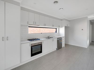 18 Distinctive Drive, Rockbank