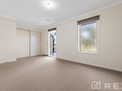 7 / 139 Endeavour Drive, Cranbourne North