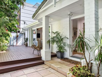 16B Oak Avenue , Surfers Paradise