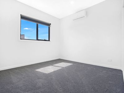 19 Glisten Way, Craigieburn