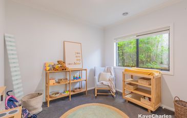 14 Cowdray Crescent, Officer