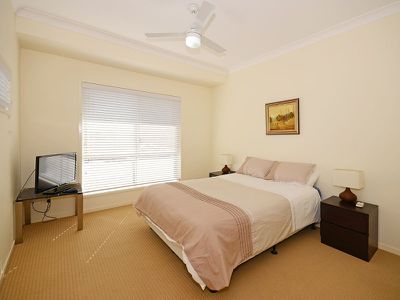 35 / 71 ELIZABETH STREET, Urangan