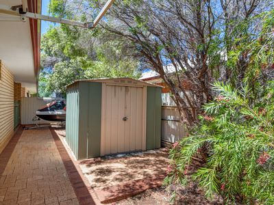 2 / 1 Nickel Lane, Hannans