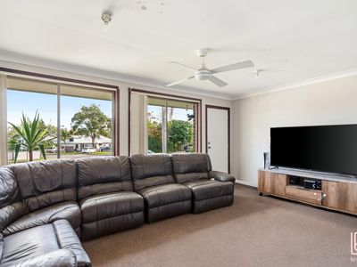 27 McKellar Boulevard, Blue Haven
