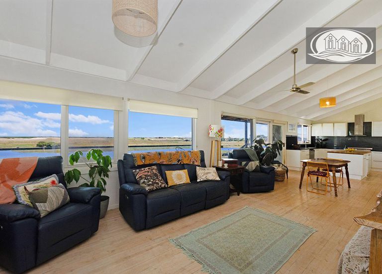 8095 Princes Highway, Narrawong