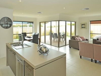 27 Paraffin Drive, Leopold