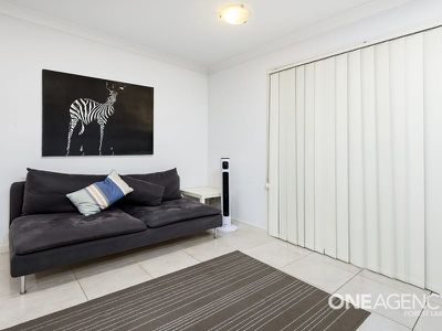 28, 22 Yulia St, Coombabah